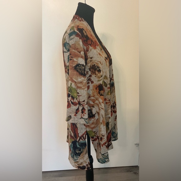 Laura’s Long Fall Floral Super Soft Open duster with side slits . . - Picture 3 of 6